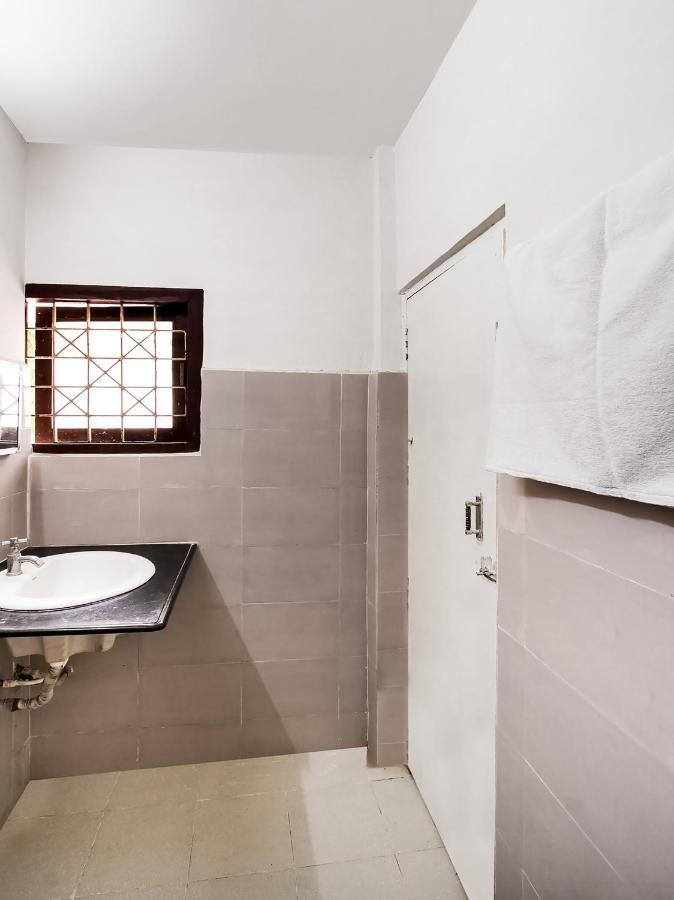 Spot On 43451 Hotel Sakunthala International Tirunelveli Kültér fotó